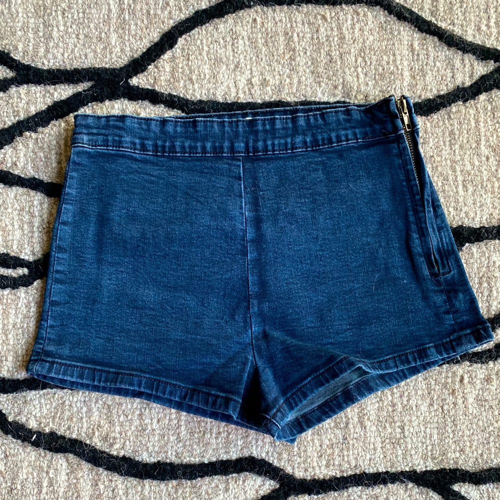Forever 21 Side Zip Stretch Denim Shorts sz 2